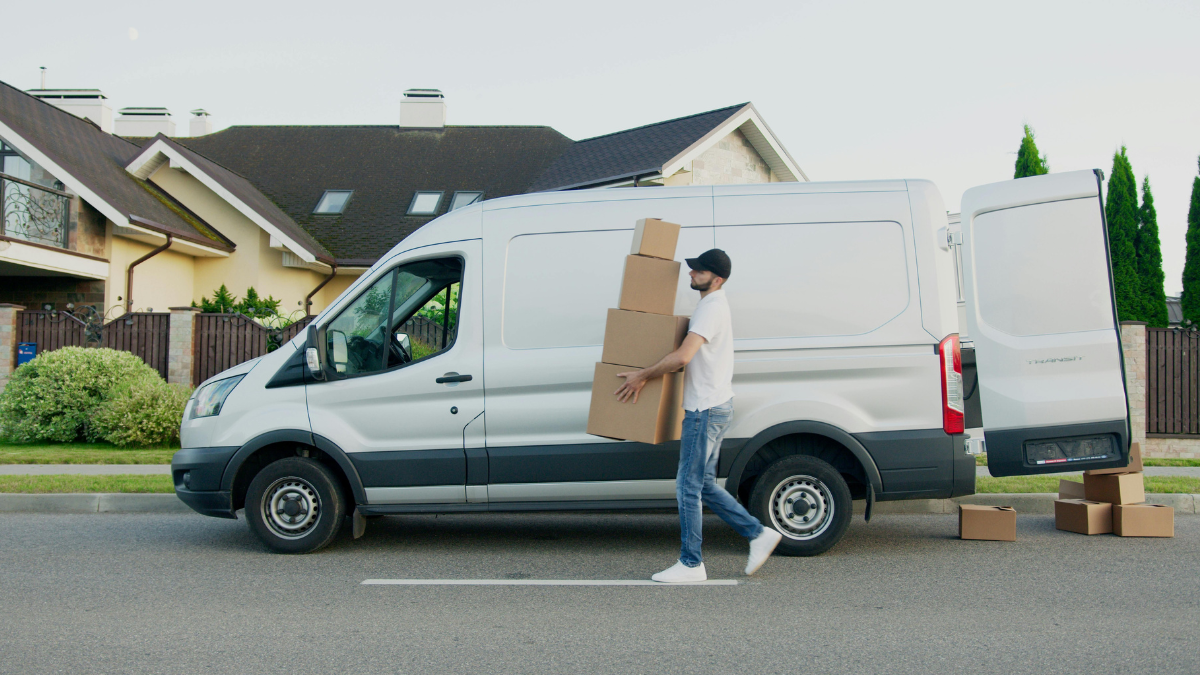 Professional movers near me Newark NJ loading truck with careful packing services